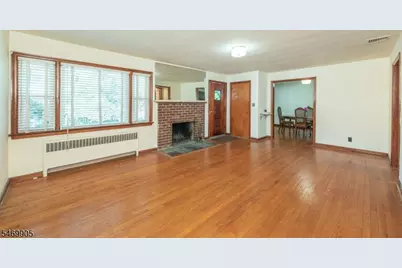 148 Park Ave, West Caldwell, NJ 07006 - Photo 2