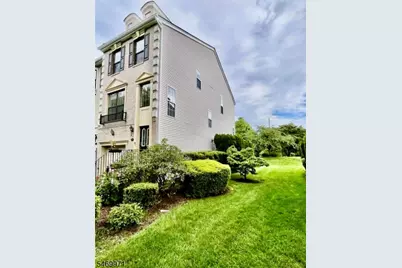 456 Hartford Dr, Nutley, NJ 07110 - Photo 2