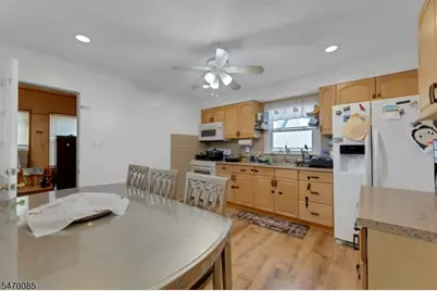 47 Emma Pl, Clifton, NJ 07013 - Photo 6