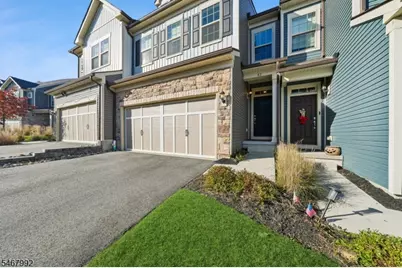 42 Dahlia Dr, Warren Township, NJ 07059 - Photo 2