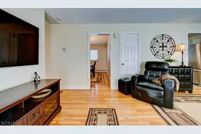 5 Halsey St, Somerville, NJ 08876 - Photo 4