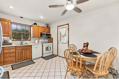 2 Keegan Pl, Sayreville, NJ 08872 - Photo 14