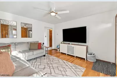2 Keegan Pl, Sayreville, NJ 08872 - Photo 8