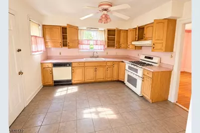 392 Berkeley Rd, Orange, NJ 07050 - Photo 14