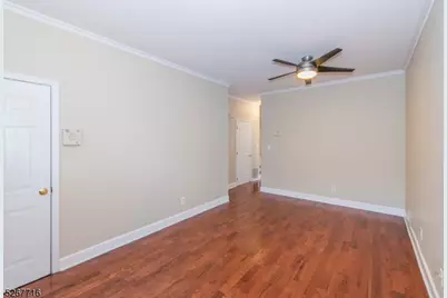 124 Stratford Dr, Nutley, NJ 07110 - Photo 16