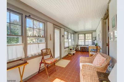 9 Montgomery Ave, Rocky Hill, NJ 08553 - Photo 2