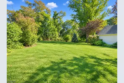 9 Montgomery Ave, Rocky Hill, NJ 08553 - Photo 28