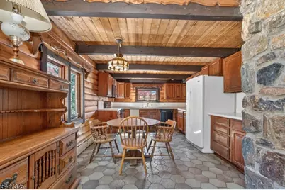 2 Lois Ln, Hampton Boro, NJ 08827 - Photo 14