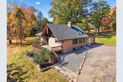 2 Lois Ln, Hampton Boro, NJ 08827 - Photo 6
