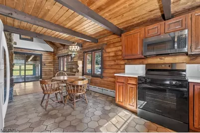 2 Lois Ln, Hampton Boro, NJ 08827 - Photo 16