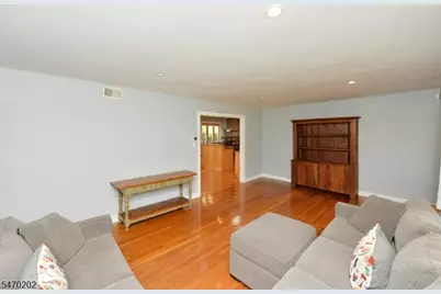 5 Beekman Pl, Glen Rock, NJ 07452 - Photo 4