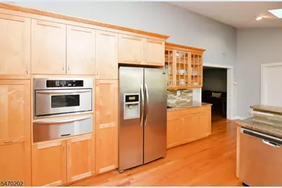 5 Beekman Pl, Glen Rock, NJ 07452 - Photo 8