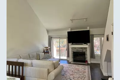 18 Pine Hollow Court, Jefferson Township, NJ 07438 - Photo 2