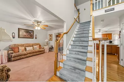 144 S Cliff Rd, Woodbridge Township, NJ 07067 - Photo 4