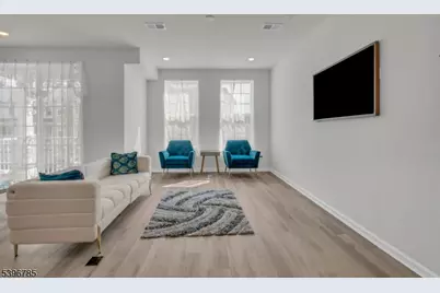 204 Honeysuckle Ln, Warren Township, NJ 07059 - Photo 6
