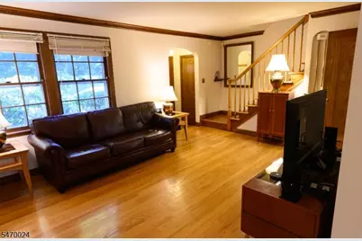 736 Lynmar Way, Union Township, NJ 07083 - Photo 4