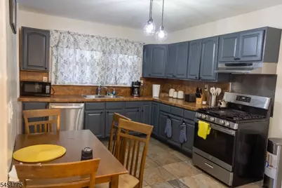 10 Oregon St, Maplewood, NJ 07040 - Photo 8