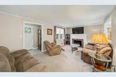 68 Woodstone Road, Denville, NJ 07866 - Photo 4
