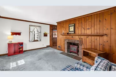 550 Ayres Ave, North Plainfield, NJ 07063 - Photo 4