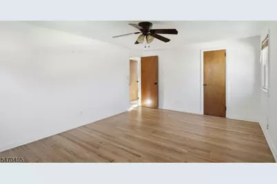 522 Thompson Ave, Roselle, NJ 07203 - Photo 14