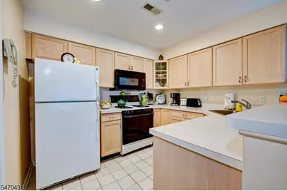 30 Mountainview Ct, Riverdale, NJ 07457 - Photo 12