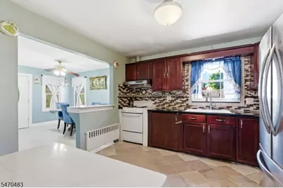 32 Valley View Dr, Mine Hill, NJ 07803 - Photo 4