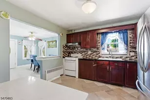32 Valley View Dr, Mine Hill, NJ 07803 - Photo 4