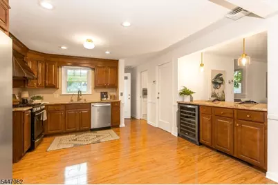 157 Laurel Ave, Livingston, NJ 07039 - Photo 18