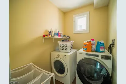 221 Rutledge Ave, East Orange, NJ 07017 - Photo 10