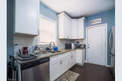 221 Rutledge Ave, East Orange, NJ 07017 - Photo 8