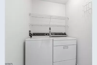 17 Park Gate Dr, Edison, NJ 08820 - Photo 22
