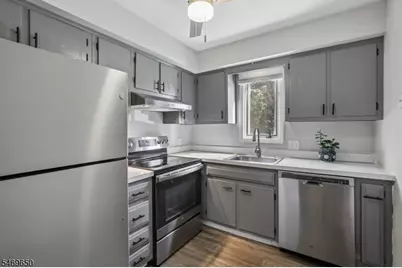 4 Fairview Pl #3, Morristown, NJ 07960 - Photo 10