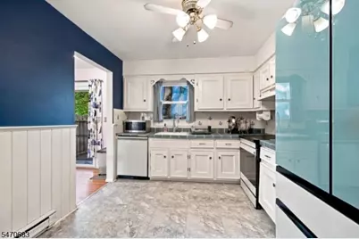 301 Durban Ave, Hopatcong, NJ 07843 - Photo 20