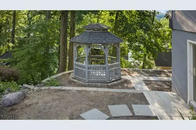 19 Cliffside Trl, Denville, NJ 07834 - Photo 30