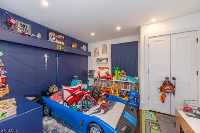 71 Mountainview Ave, Mount Arlington, NJ 07856 - Photo 16