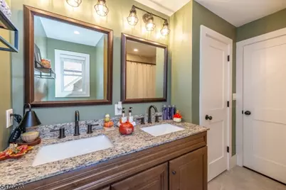 71 Mountainview Ave, Mount Arlington, NJ 07856 - Photo 14