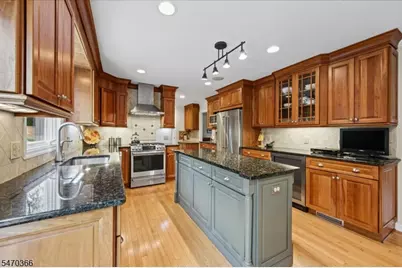 328 Rolling Knolls Way, Bridgewater, NJ 08807 - Photo 14