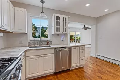 15 Colin Kelly St, Cranford Township, NJ 07016 - Photo 8