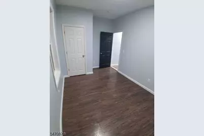 310 Halsted St, East Orange, NJ 07018 - Photo 6