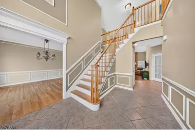 20 McPherson Dr, Raritan Township, NJ 08822 - Photo 4