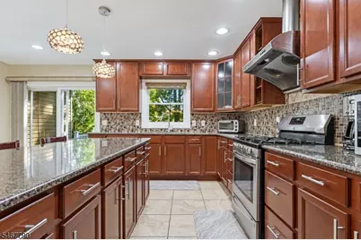 32 Seminole Ave, Rockaway Township, NJ 07866 - Photo 4