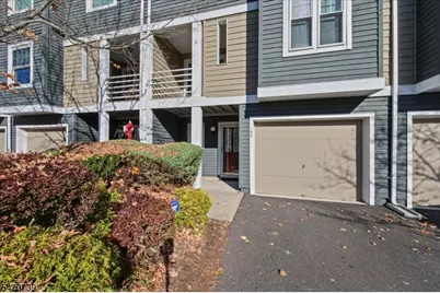 192 Crestview Rd, Bridgewater, NJ 08807 - Photo 2