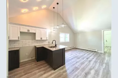 259 Hoover Ave #2L, Bloomfield, NJ 07003 - Photo 2