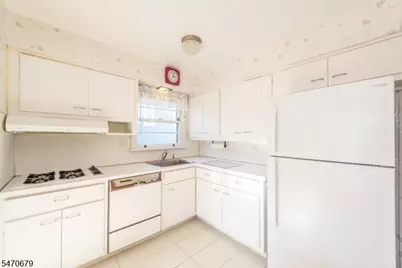 4 Craig Rd, Springfield, NJ 07081 - Photo 6