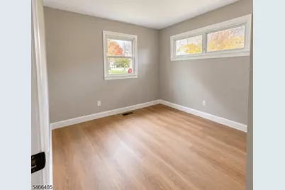 709 Lynda Rd, Lopatcong Township, NJ 08865 - Photo 6