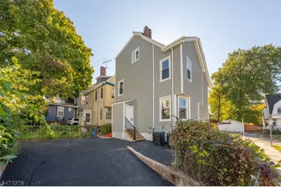 32 New St, East Orange, NJ 07017 - Photo 2