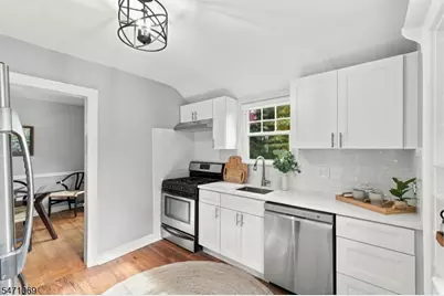 48 Freeman St, Roseland, NJ 07068 - Photo 12
