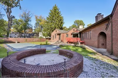 97 Amherst Ave, Woodbridge Township, NJ 07067 - Photo 14