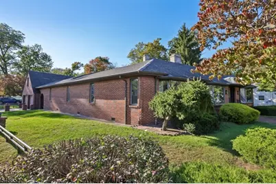 97 Amherst Ave, Woodbridge Township, NJ 07067 - Photo 8
