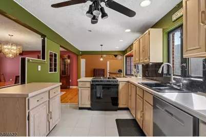 97 Amherst Ave, Woodbridge Township, NJ 07067 - Photo 20
